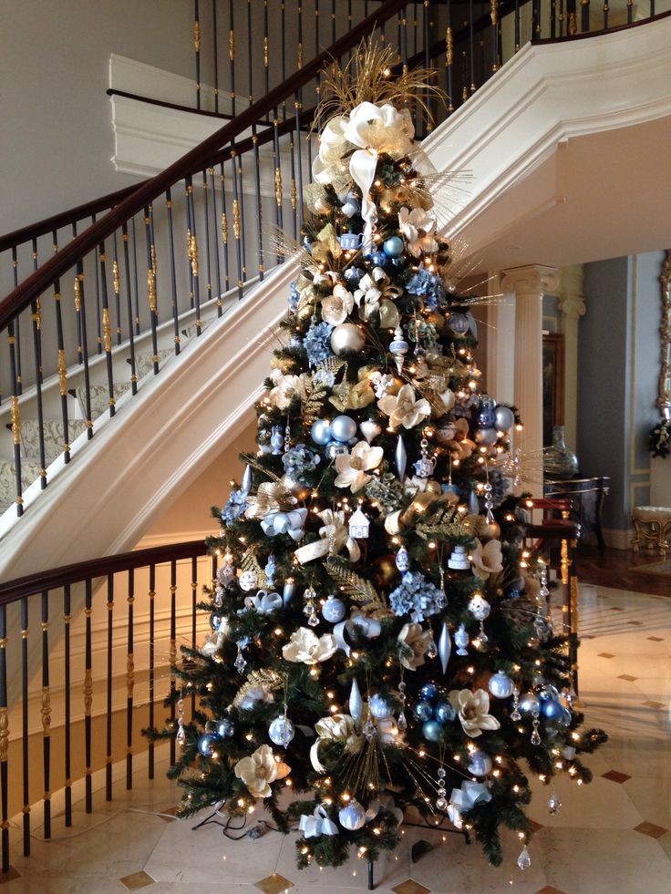 elegant-christmas-tree-design