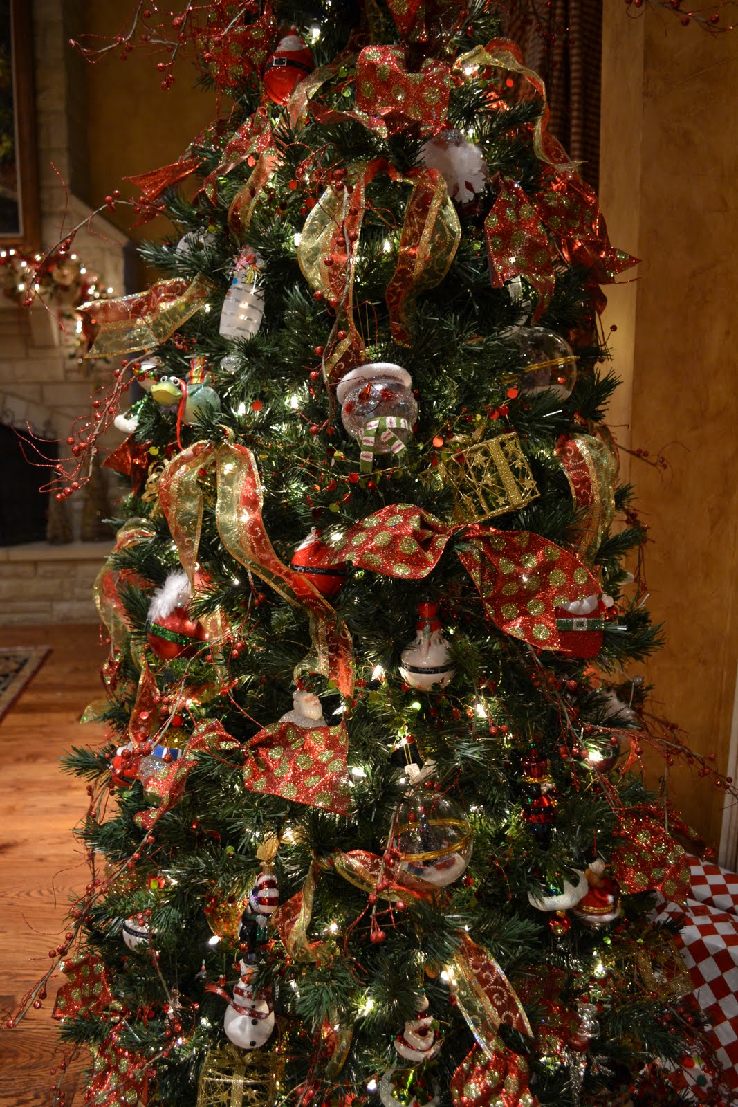 elegant-whimsical-christmas-tree
