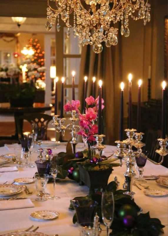 fabulous-christmas-table-setting-with-light