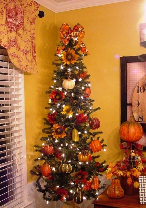 fall-christmas-tree-decorations