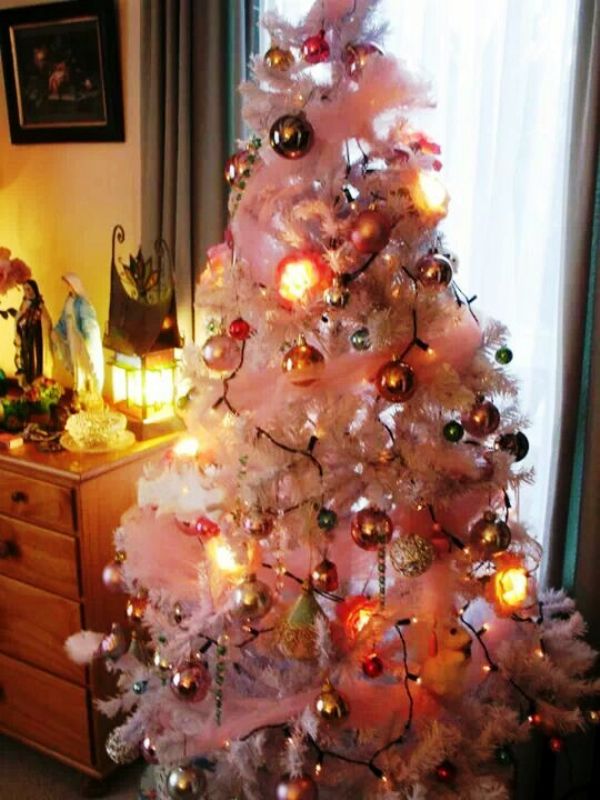 fine-shabby-chic-christmas-tree
