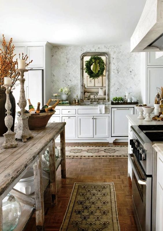 french-country-cottage-chirstmas-kitchen