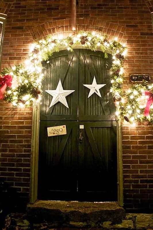 front-door-christmas-decorating-design