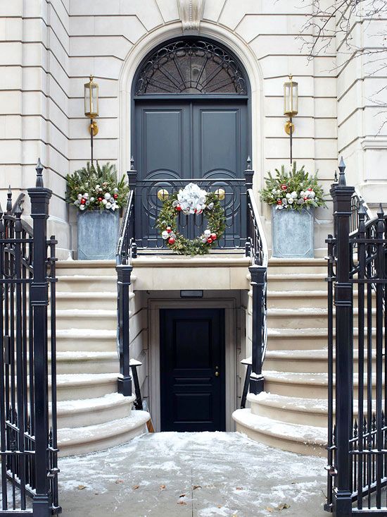 front-door-christmas-decoration-design-idea