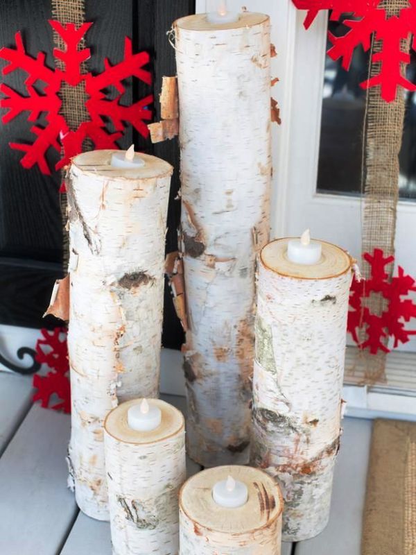 front-porch-christmas-decorations-with-birch-logs