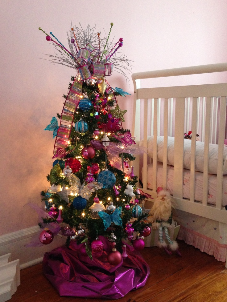 girly-christmas-tree-design-with-fine