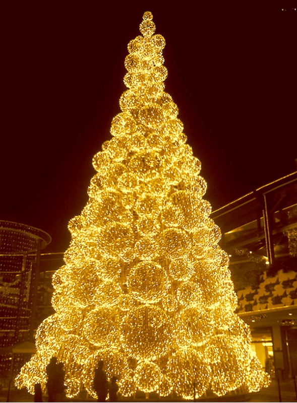 gold-christmas-tree-design