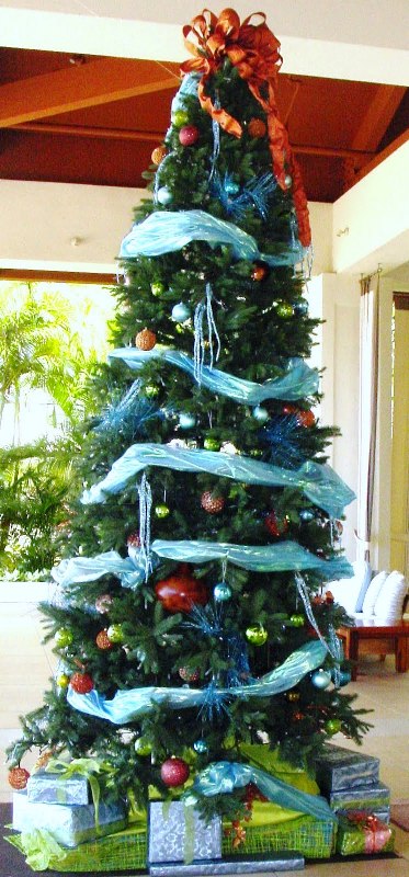 green-christmas-tree-decorations-fine-ideas