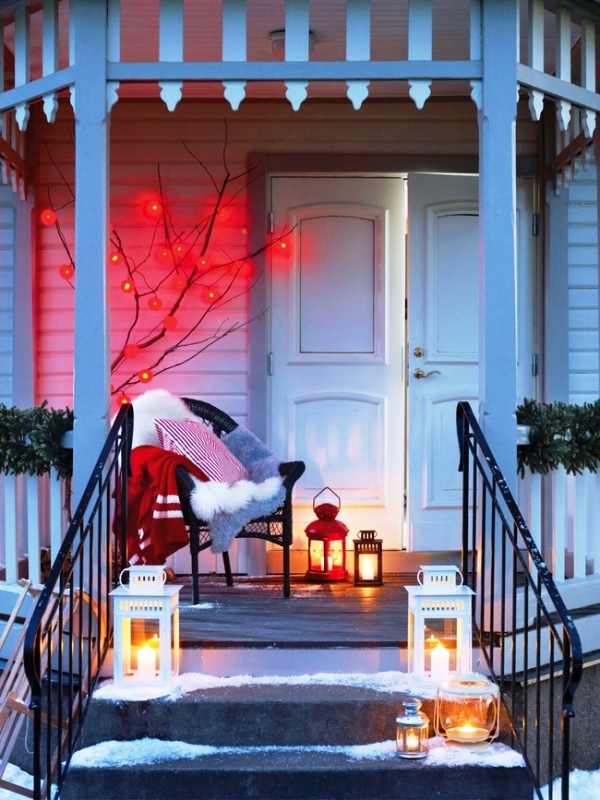 lanterns-christmas-front-porch-decorating-ideas