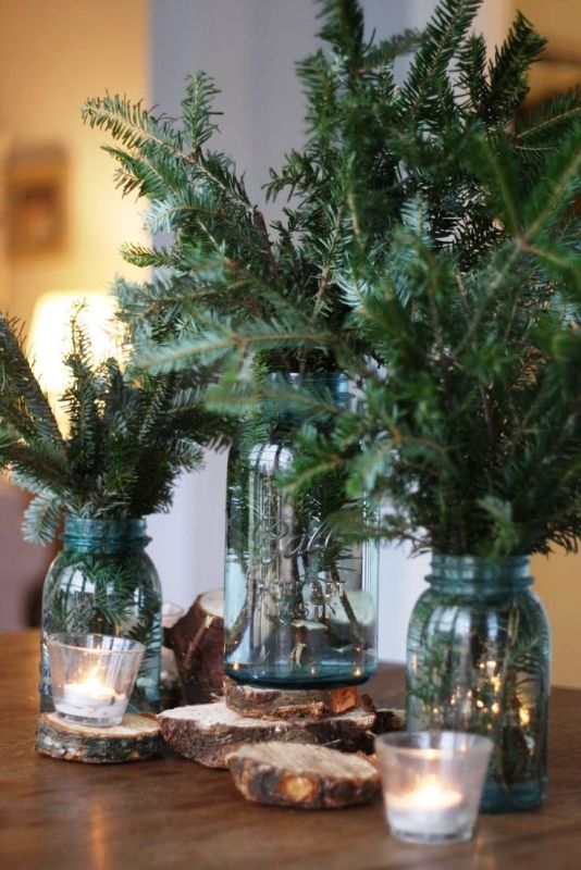 mason-jar-christmas-tree-decoration