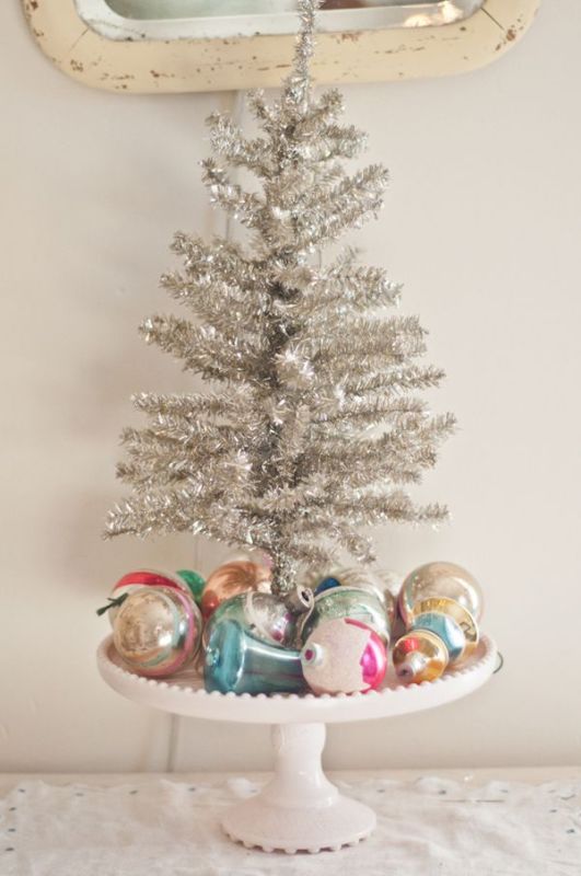 mini-christmas-tree-stand