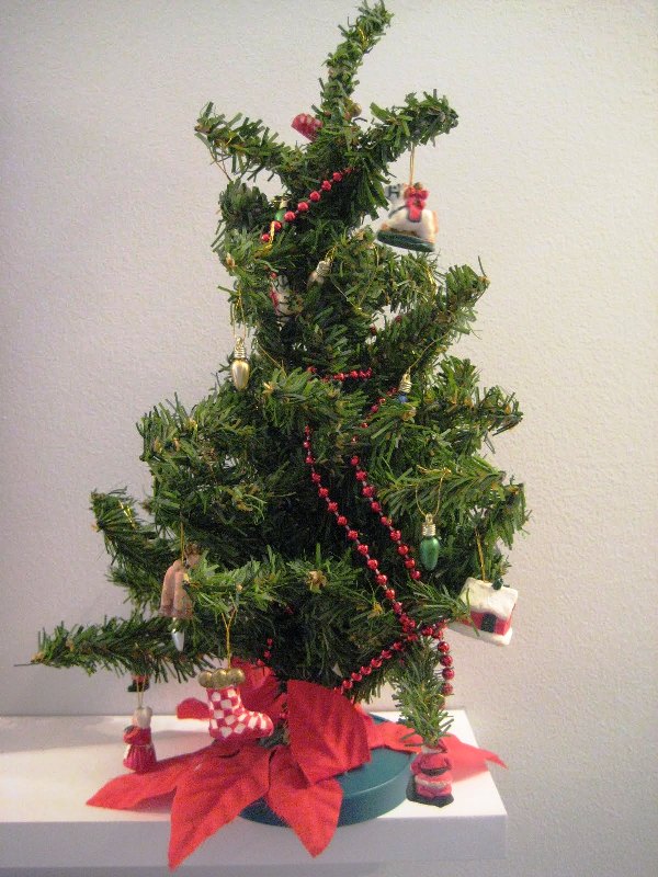 mini-potted-christmas-tree