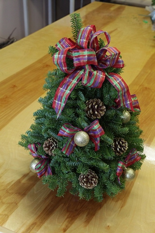 miniature-christmas-tree-decorating-ideas