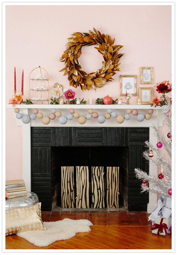 modern-christmas-mantel-decorating-idea