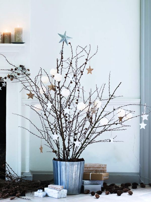 natural-christmas-tree-decorating-design