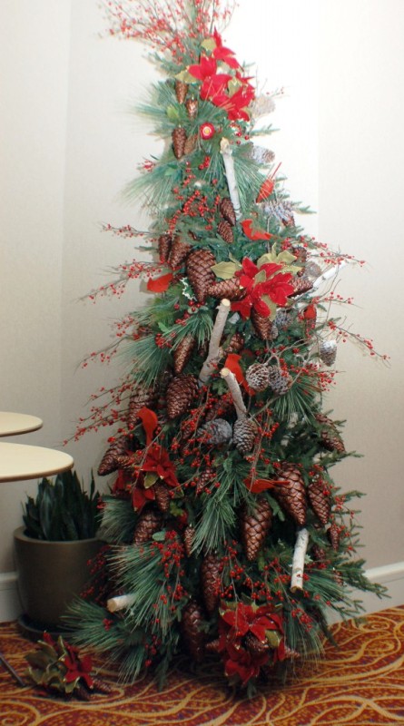 nightmare-before-christmas-nature-themed-tree