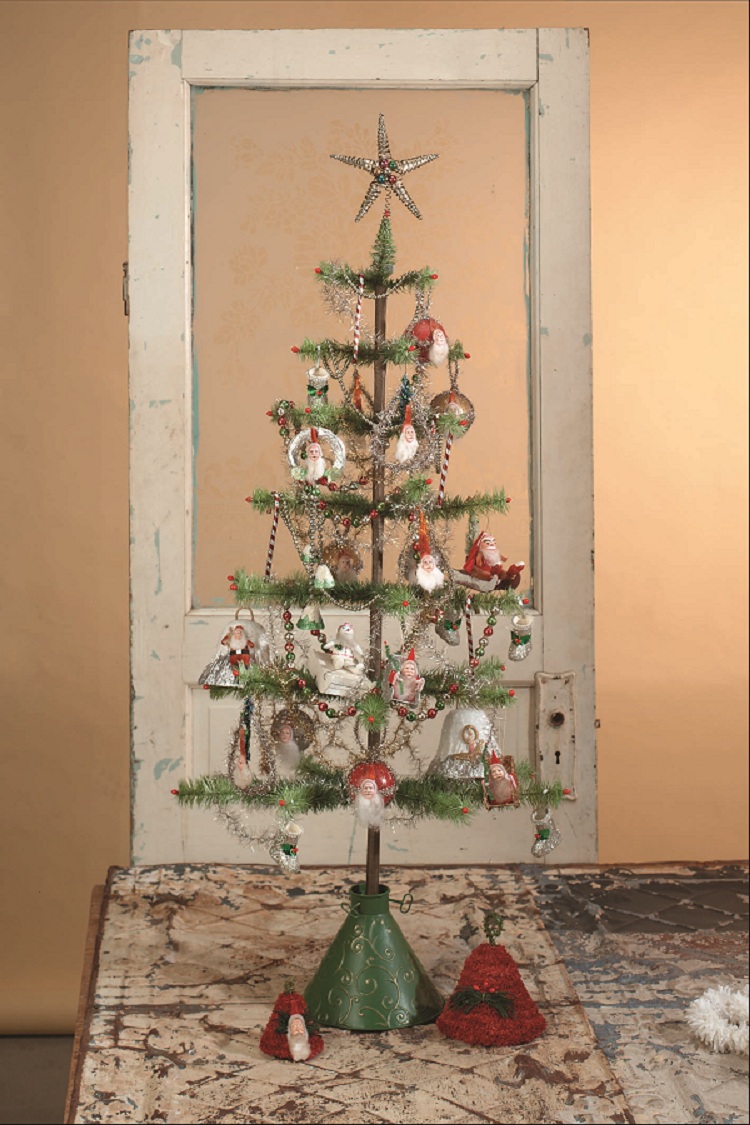 old-fashioned-feather-christmas-tree