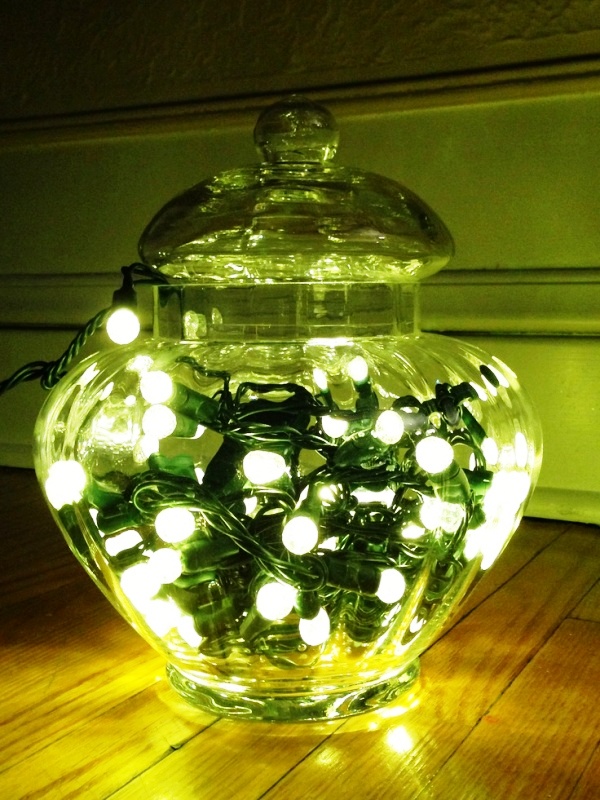 old-type-vases-with-christmas-light