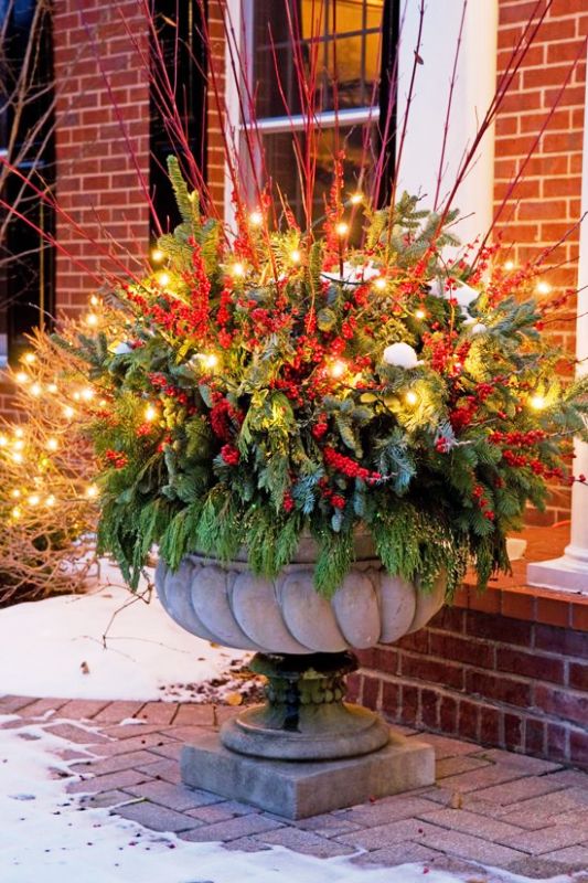 outdoor-christmas-porch-decorations
