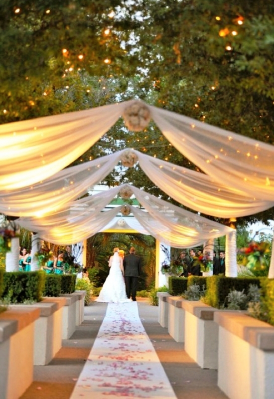 outdoor-wedding-lights-decorations-chirstmas