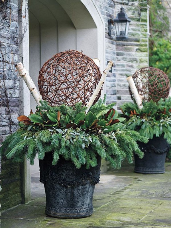 outdoor-winter-planter-ideas