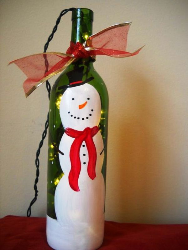 painted-christmas-wine-bottle-with-lights-inside