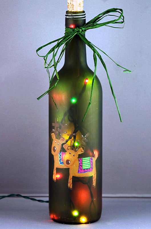 painted-reindeer-wine-bottle