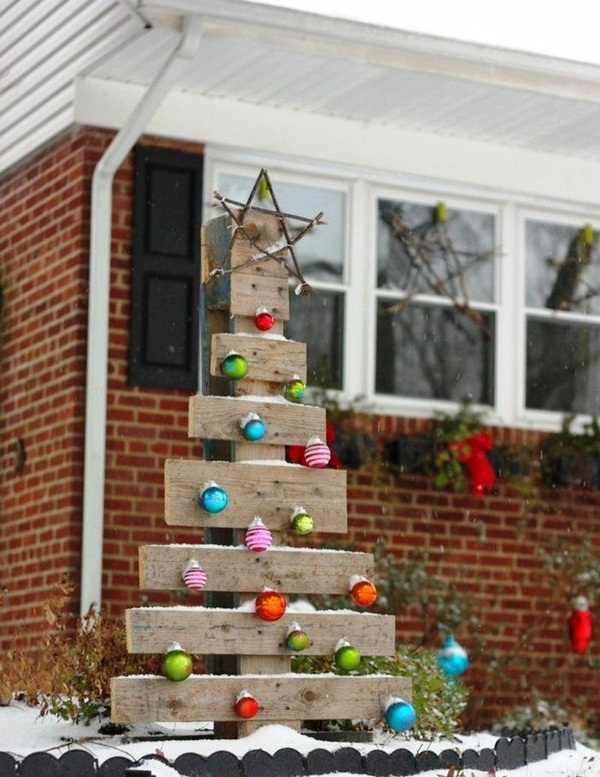 pallet-christmas-tree-decorating-ideas