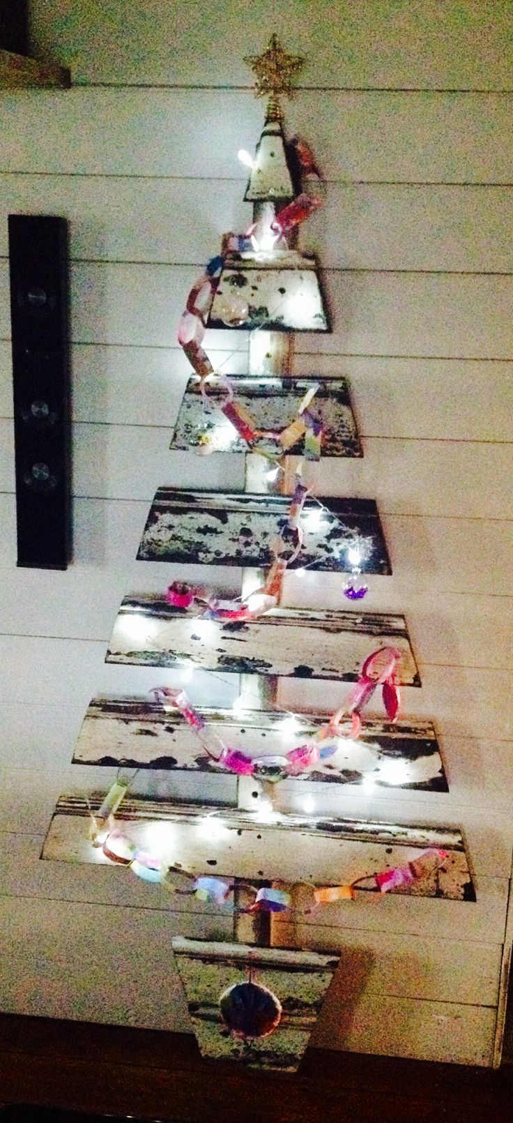 paper-chain-christmas-tree-decoration