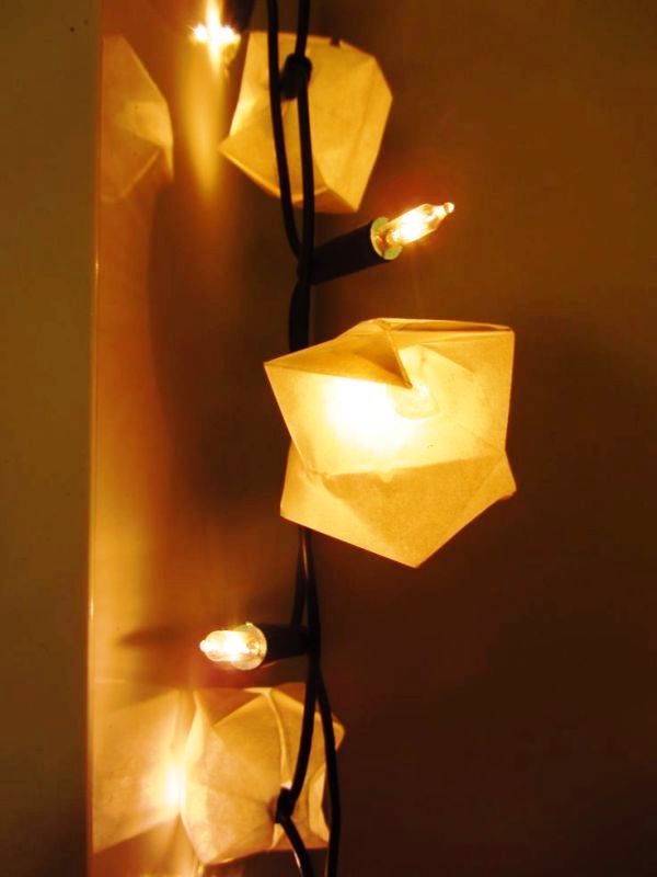 paper-christmas-decorations-light-with-paper
