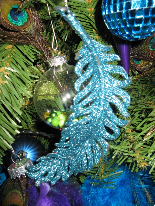 peacock-themed-christmas-tree-lovely-design