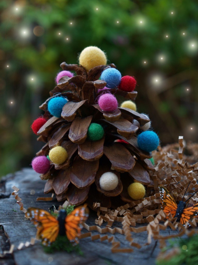 pine-cone-christmas-tree-craft-design-view
