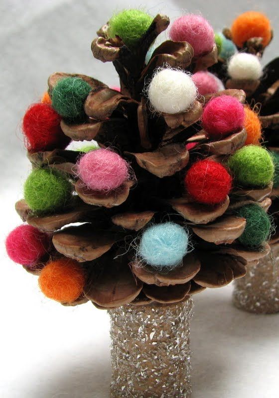 pine-cone-christmas-tree-craft-idea