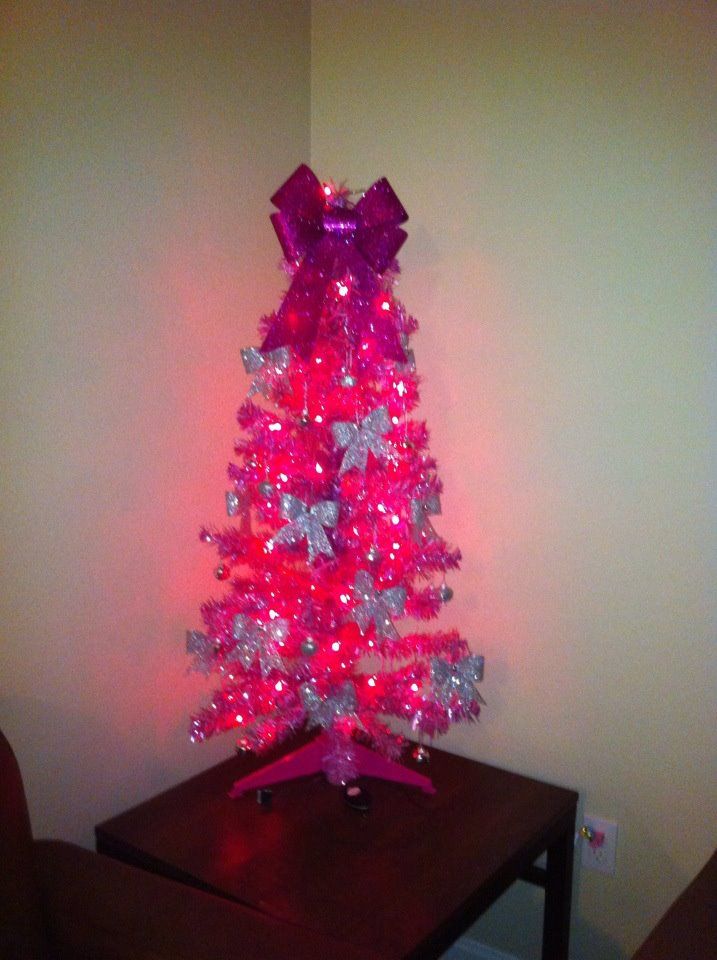 pink-bows-on-christmas-tree-fine-design-ideas