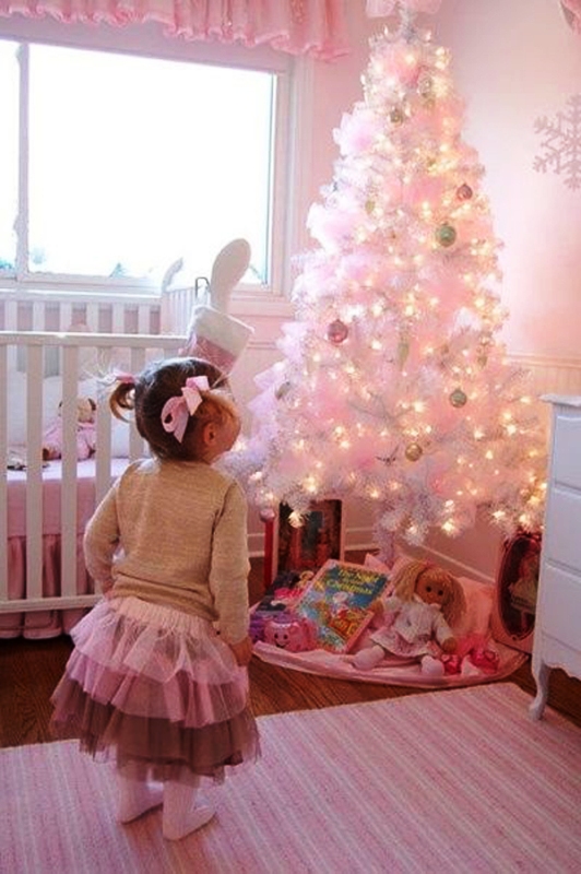 pink-christmas-tree-design