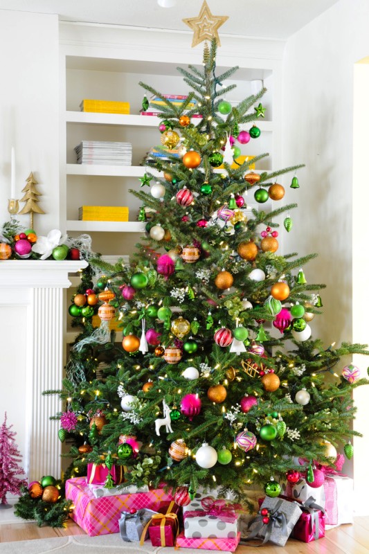 pink-and-green-christmas-tree-decorating-ideas