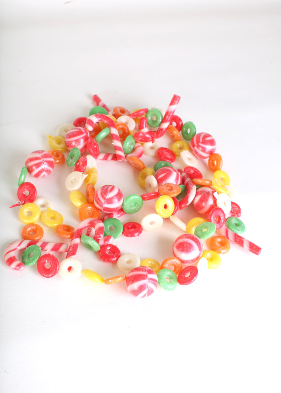 plastic-candy-garland-for-christmas-tree