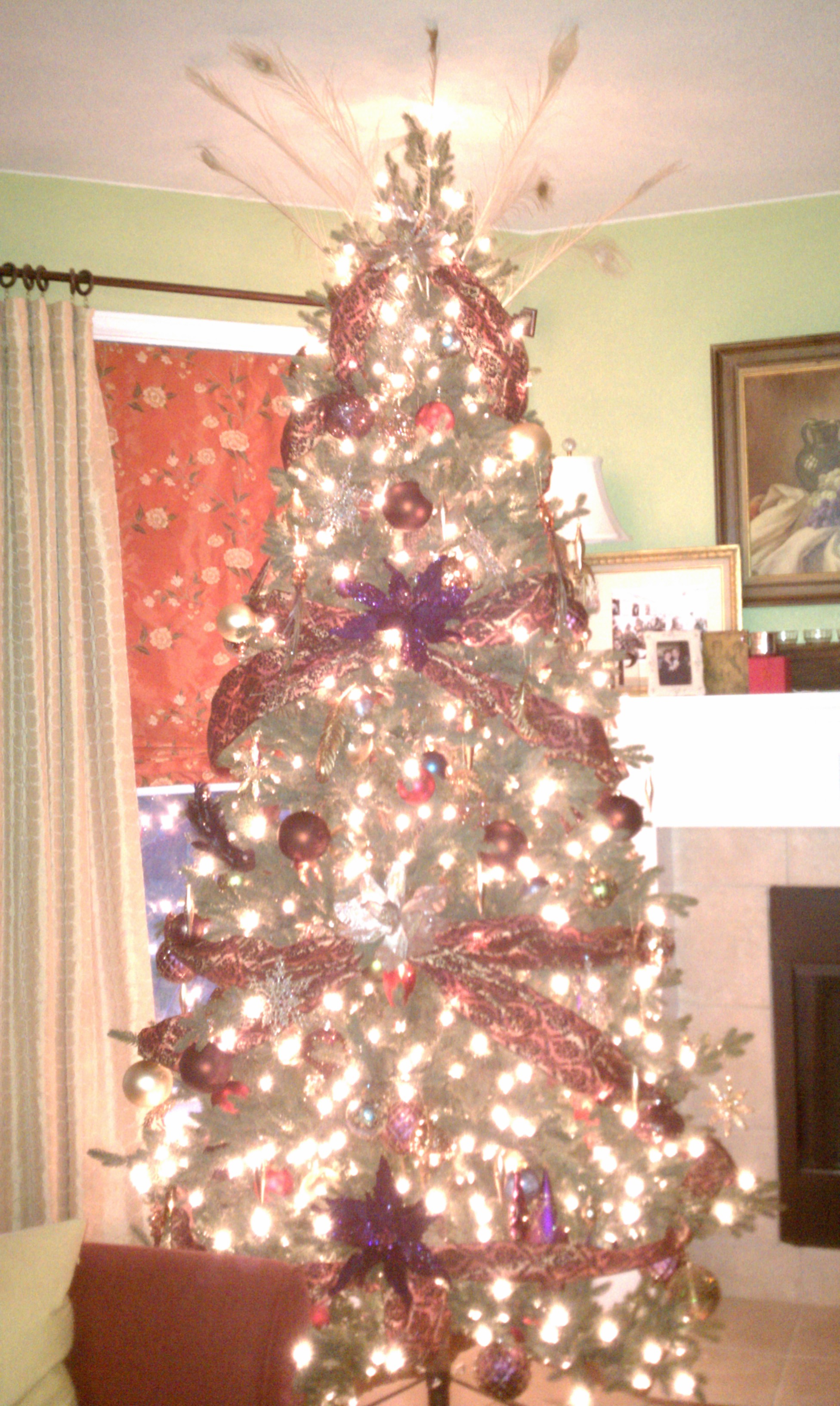 popular-christmas-tree-decorations