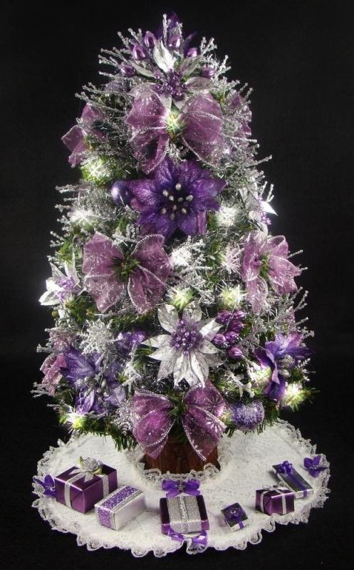 purple-christmas-tree-bulbs