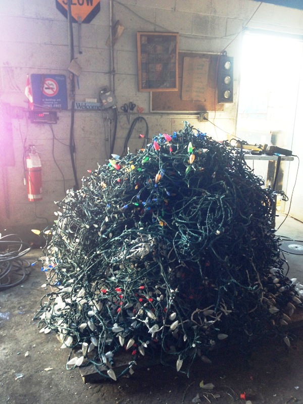 recycle-old-christmas-lights