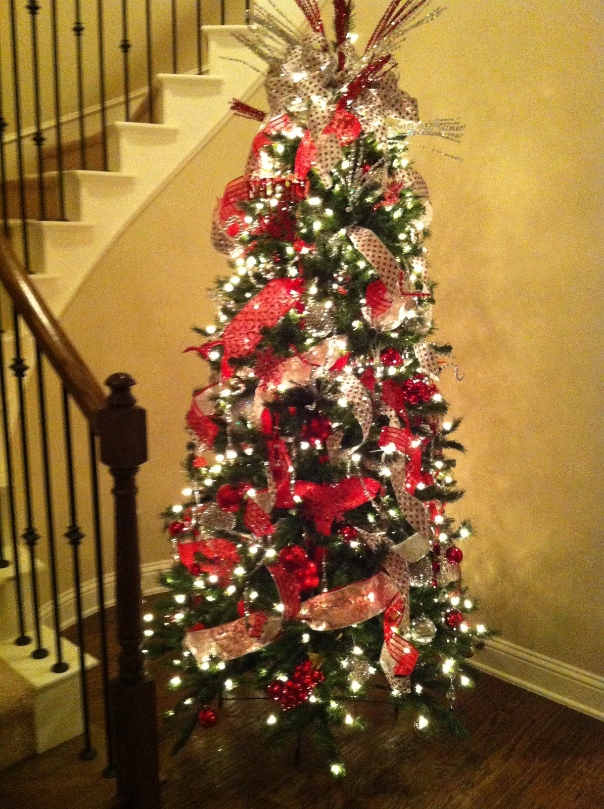 ribbon-on-christmas-tree-decorating