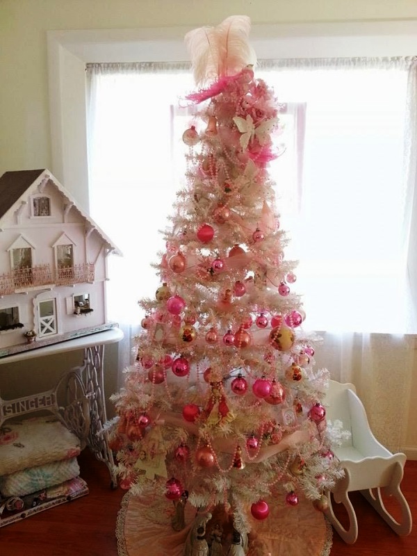 romantic-shabby-chic-christmas-tree-decoration