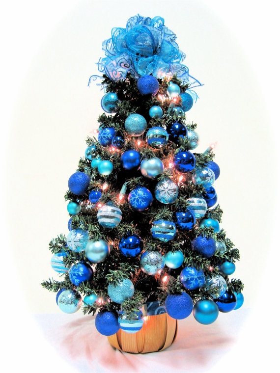 royal-blue-and-teal-christmas-tree