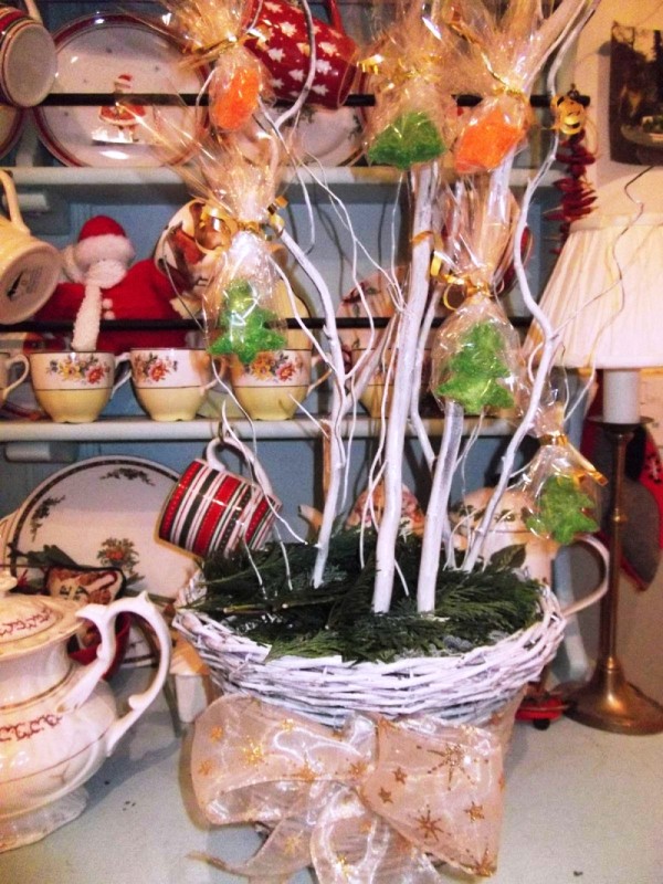rustic-christmas-tree-decorating-idea