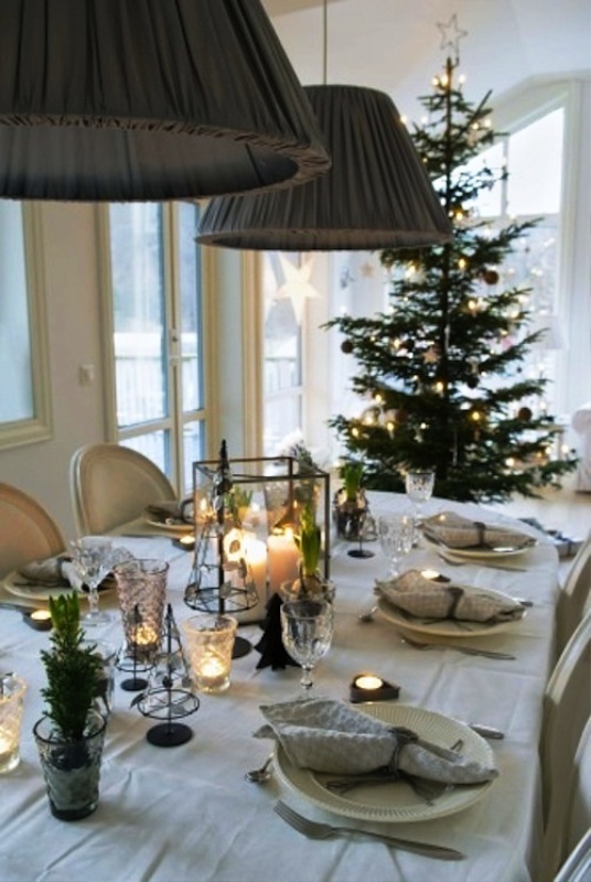 scandinavian-christmas-table