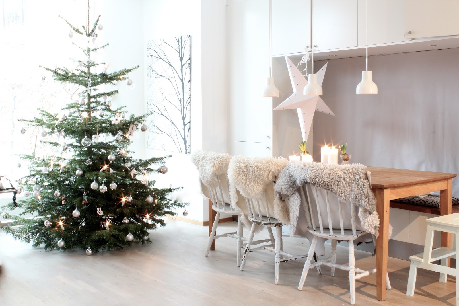 scandinavian-christmas-tree-design