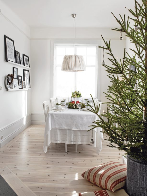 scandinavian-rustic-christmas-tree
