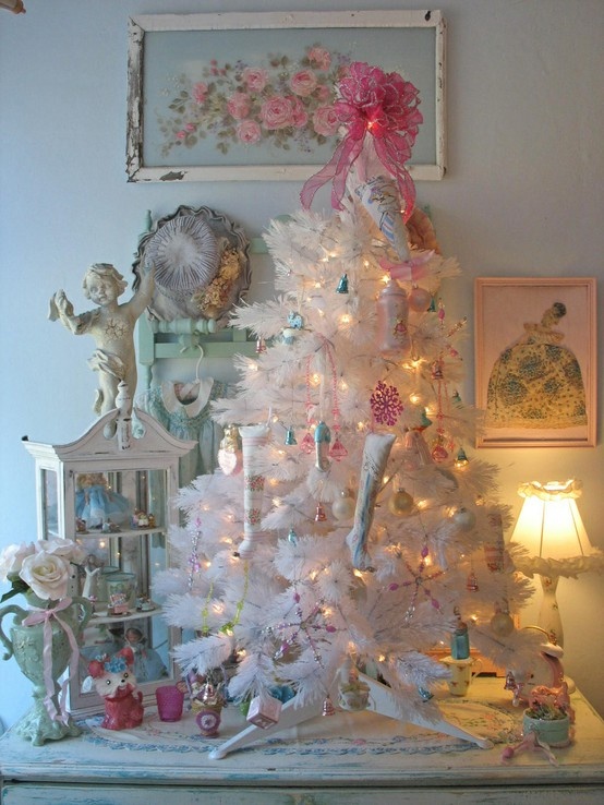 shabby-chic-christmas-tree-decor