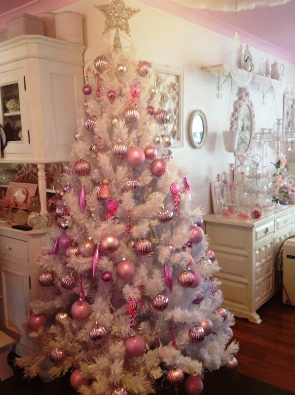 shabby-chic-christmas-tree-pink-ideas