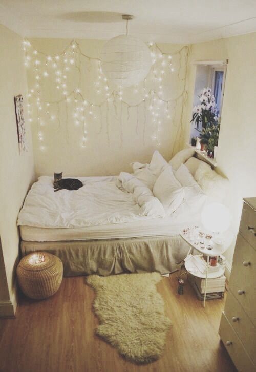 small-cozy-bedrooms-with-lights-tumblr